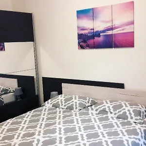 Apartman Nena Near The Center With Free Parking, Pula