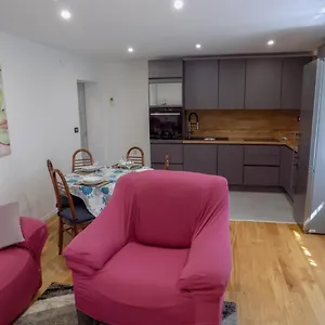 Oriella Apartmans&room Appartamento