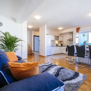 Rainbow Apartman Zadar